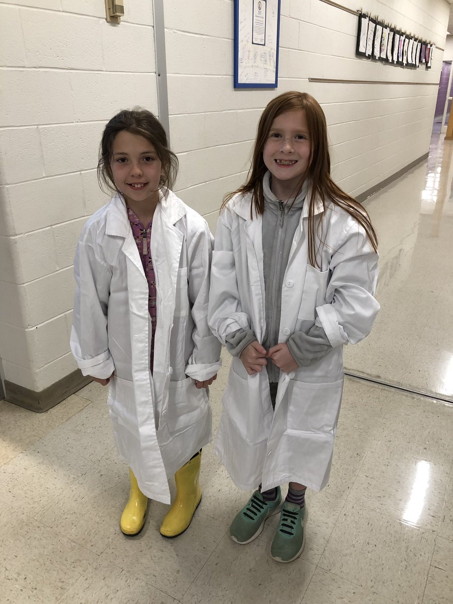 borshoski1's tweet photo. Science is powerful! AHES Science Fair was a huge success!! Ss conducted research &amp; experiments to answer questions &amp; strengthen learning! @MrsOffmanACPS @dgreads02 @mshand1 @agnorhurtk5 @BarefootnCo @cbrooks213 https://t.co/AgkiA49NX2