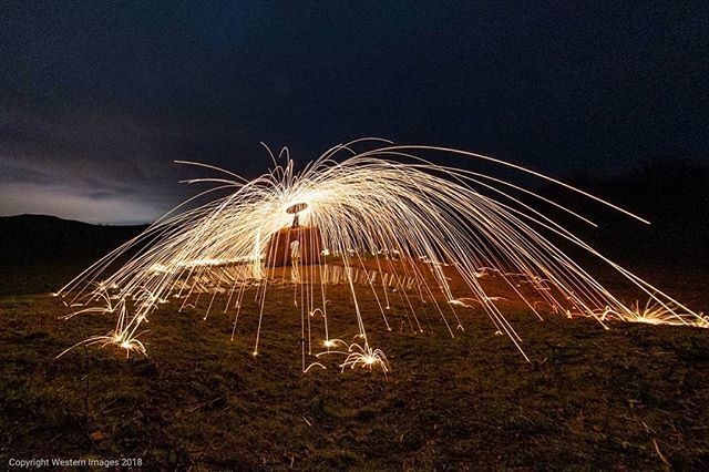IlminsterSteve's tweet image. Thursday spin.
With @hinetim &amp;amp; @steelwoolstills
;
;
;
#steelwoolphotography
#longexposure
#wirewool
#longexposure_shots
#spinning #lighttrails #steelwoolspinning
#steelwool_best
#steelwool
#super_steelwool #longexposurephotography #steelwoollandmarks
#st… ift.tt/2WmJHyQ