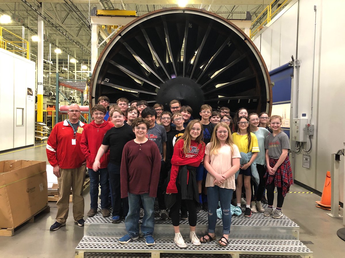 GoodgameSteve's tweet image. Thank you ⁦@GEAviation⁩ for showing our 6th grade computer science students how computers and technology integrate with manufacturing.  #godores #cs4ms