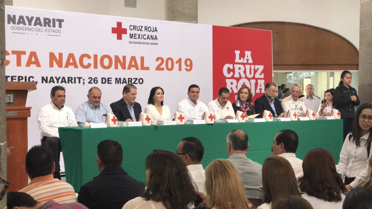 Eicarrilloa's tweet photo. @CONAFE_mx #Nayarit presente en el arranque de #ColectaNacional2019 de la Cruz Roja. Contando con la presencia de nuestro Gobernador, Presidenta Estatal del DIF y Delegado de la Cruz Roja Nayarit.
#Conafe reconoce la noble labor de la #CruzRoja que realizan en el Estado. https://t.co/MoNIc9XfVZ