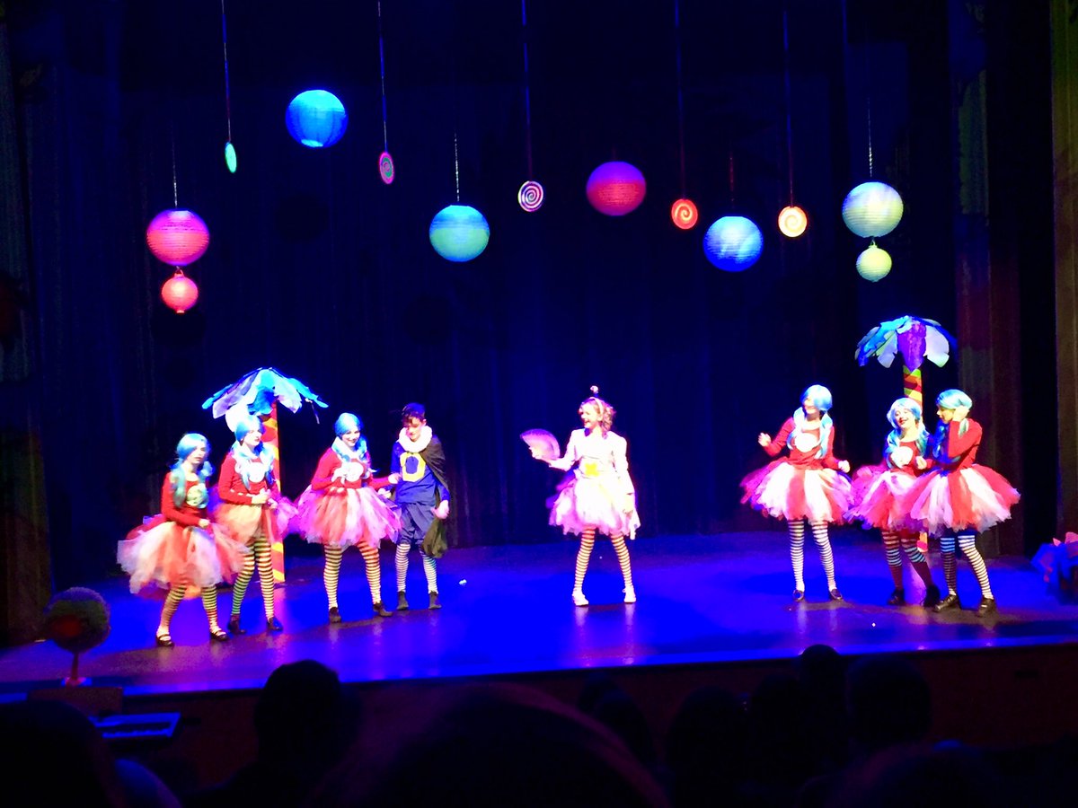 Bravo @weareLCC Middle School for the entertaining production of The Seussification of Romeo &amp; Juliet! Congrats to the entire cast and crew! So much fun. #LCCMTL