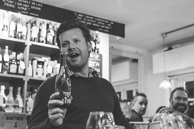 BinTwoPadstow's tweet photo. Huge thanks to Master of Wine @liamsteevenson π· We had great feedback from your talk at BinTwo last Saturday and really enjoyed your selection of wines (which are now available from our shop).
It wasnβt all about tasting though as the #CorkOff gauntβ¦ https://t.co/XezmkOhwmM https://t.co/de1vkFKNDQ