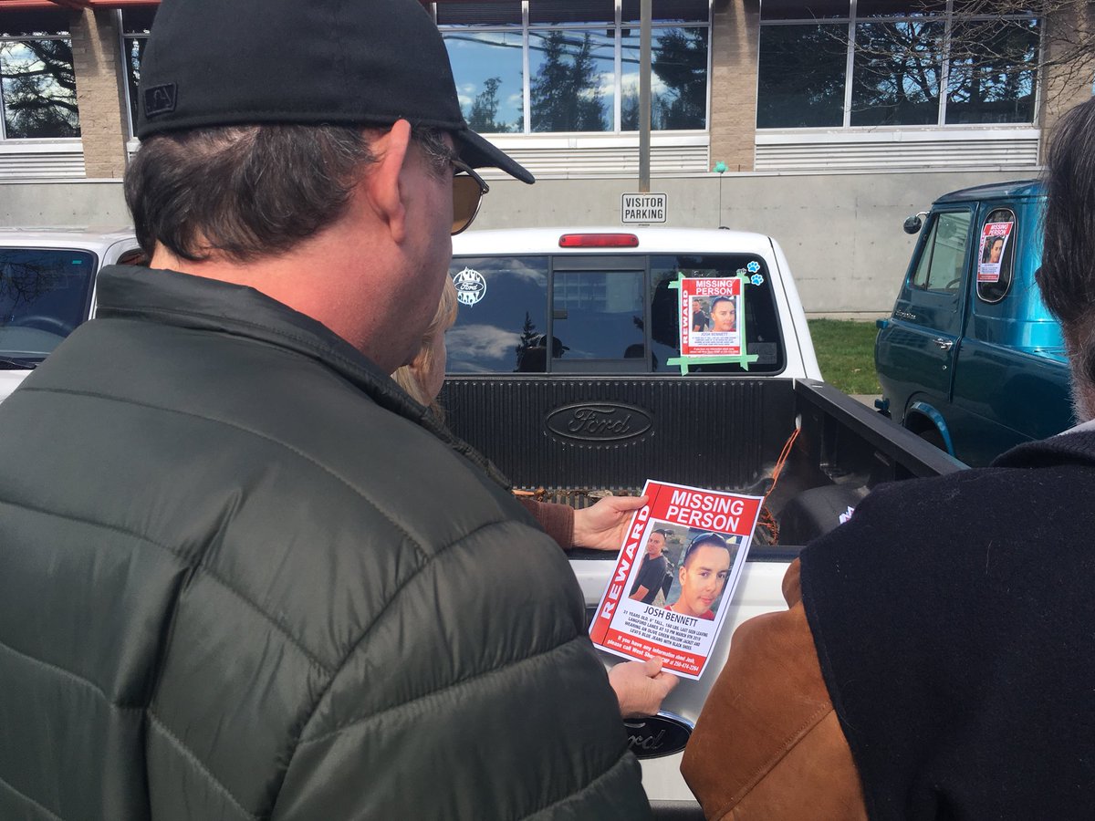 luisaalvarez95's tweet photo. Family of missing #Langford man #JoshBennett renewing their call to the public to keep looking. Now offering a reward and out infront of @WestshoreRCMP demanding more information on the investigation. Details tonight on @CHEK_News https://t.co/ZswKy1dOCO