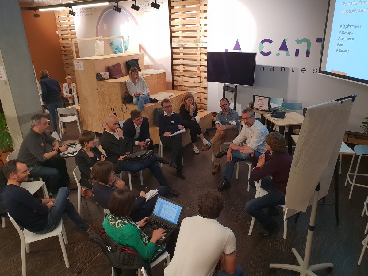 p_ulseon's tweet photo. #Intrapreneur #Colabchange le 1er run de rencontres productives est en cours, pollinisation de pratiques https://t.co/l2OVbihNG3