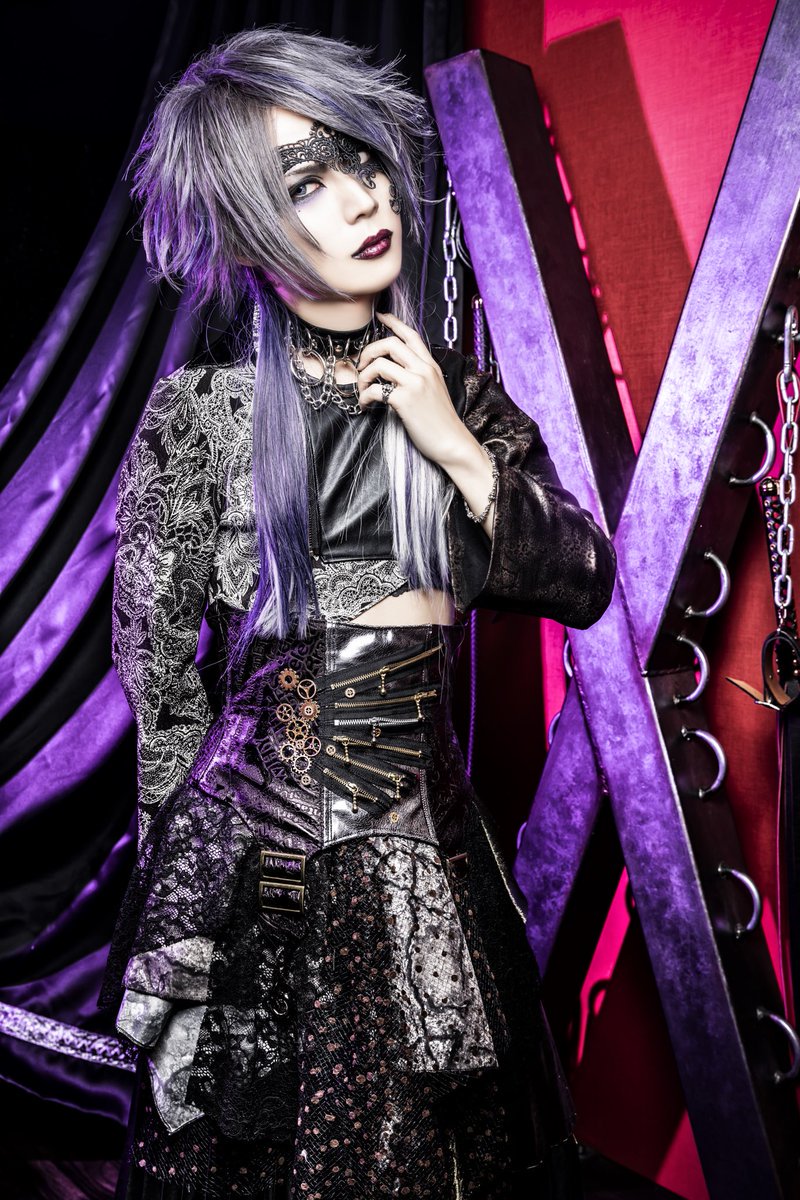 _VKholic_'s tweet photo. #UNDEUX's new look
+ full MV 「安藤の自己崩壊症パラフィリアー犯シクナッタ僕のアレ。」(Andou no jiko houkaishou paraphilia-han shikunatta boku no are.-) https://t.co/9ClZvPVBWf

Gt. #ALu
Gt. #Kai
Ba. #Gano
Dr. #Luchat

#vk #v系 #vkei #visualkei https://t.co/sLQD1ju3Uc