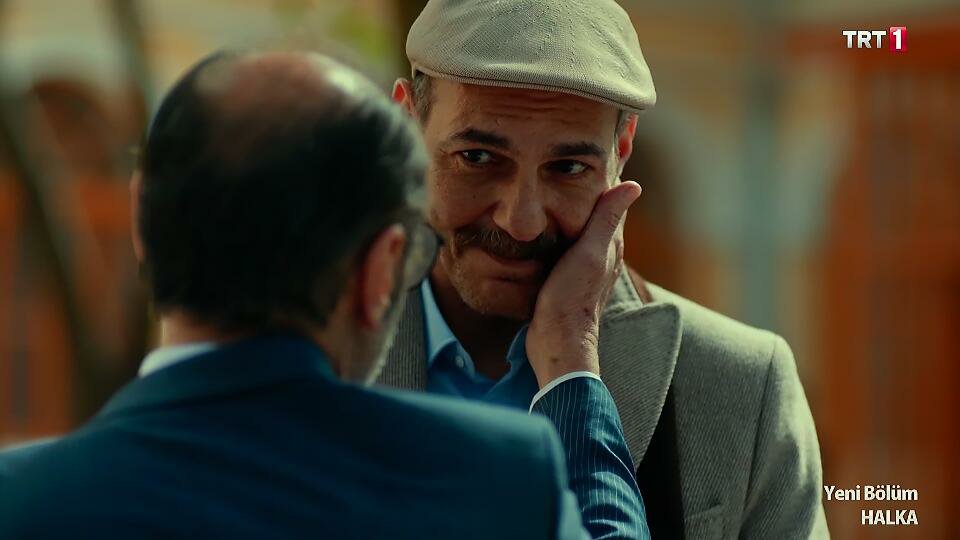beklenenkral's tweet photo. İskender ya, çocuk musun sen? :) #Halka #YeniHayat https://t.co/E0QT7JYWkr