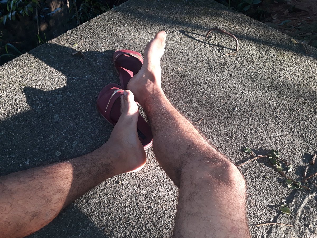 DomLobo_leather's tweet photo. Male feet 👣
#dom #domlobo #leather #master #Mestre #bdsm #bdsmbrasil #bdsmgay #sádico #trampling #podo #podolatria #pés #servidão #submisso #bootplay #coturno #feticheporpés #feticheporpes #domesub #dominação #podo #podolatria #podolatra https://t.co/LyvdWM3gbx