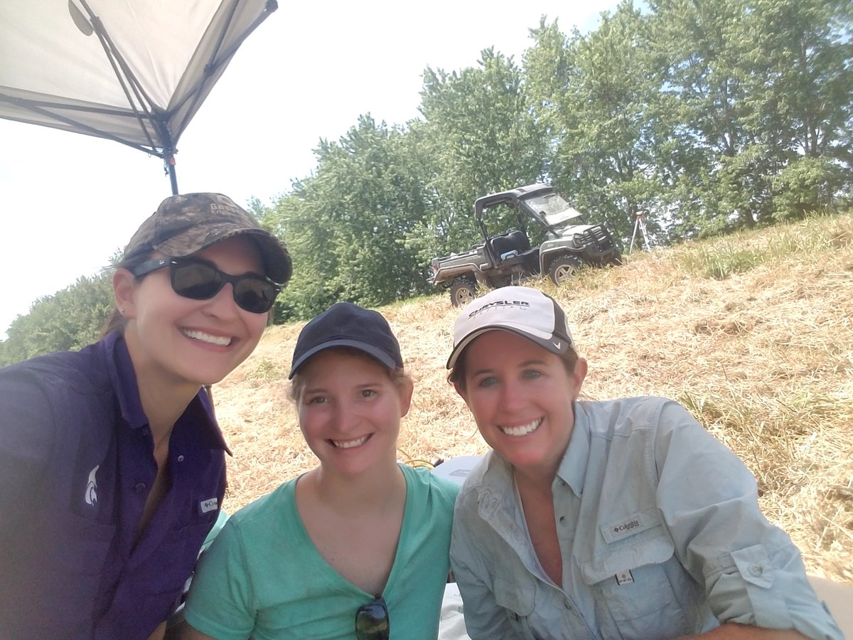 Md Zahidul Karim, #kstate PhD candidate, is doing a great job talking about our collaborative field work adventure with <a href="/DrCJRutherford/">Cassie Rutherford</a> and <a href="/DrMLBernhardt/">Michelle Barry</a> at #geocongress2019