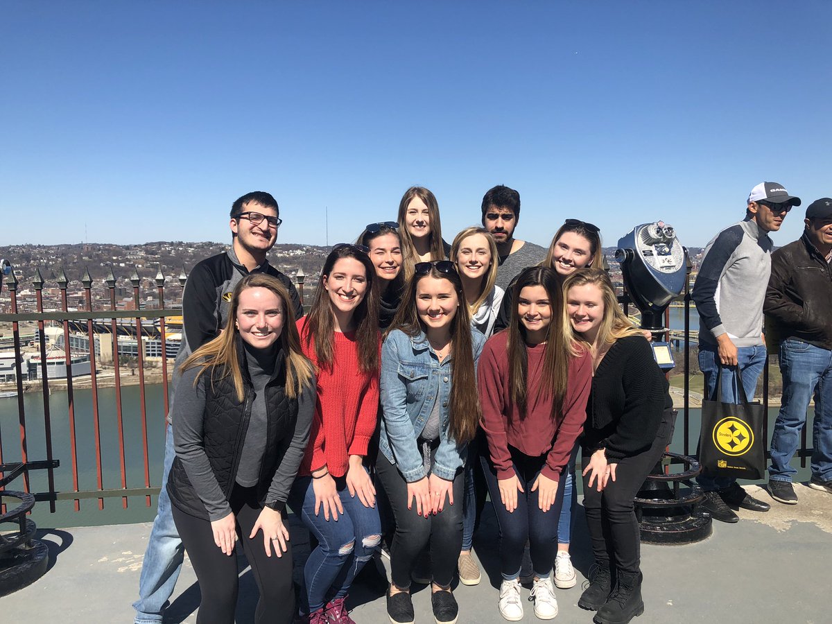 MAB_Pittsburgh's tweet photo. taking a free afternoon exploring the city of pittsburgh!! we love when site leaders brady and matt accidentally match https://t.co/dofTZ21vsv