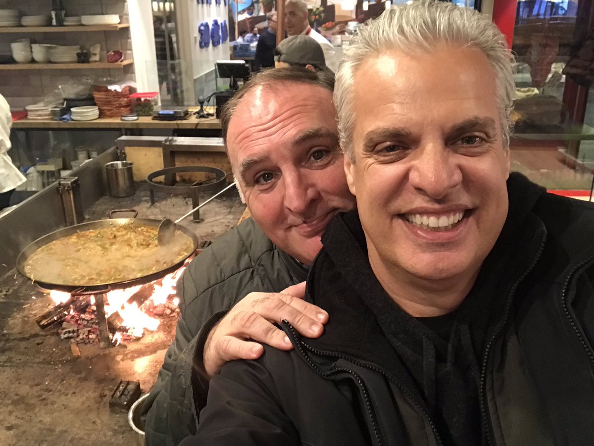 ericripert's tweet photo. Fantastic private tour @little_spain in @_HudsonYardsNYC w Great Friend : THE ONE AND ONLY Genius Chef and International Hero @chefjoseandres The place is AMAZING!!! Congratulations Jose and Team😍💫 https://t.co/DOk5HuXl70