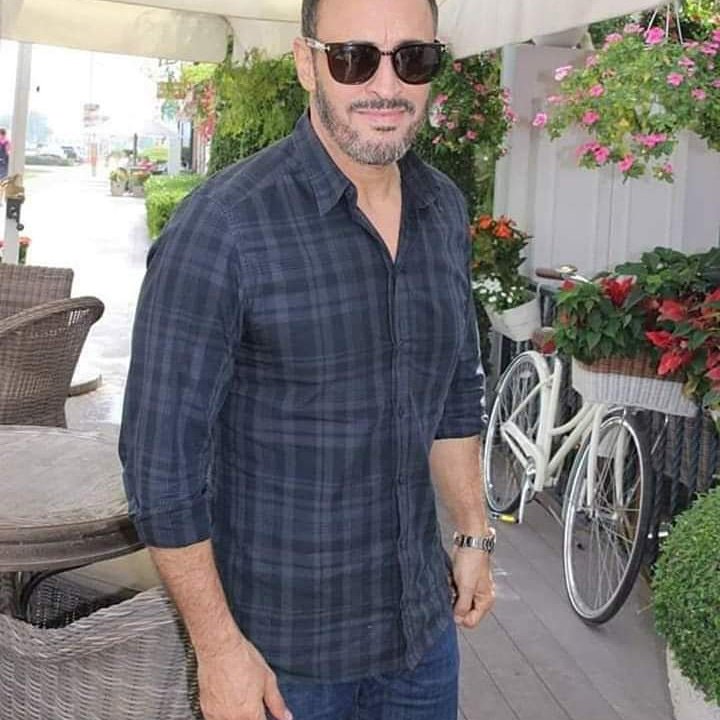 فى بورصة  العلاقات
    إذا رأيت اسهم الاهتمام تنخفض....انسحب قبل أن ينهاراسهم كرامتك...