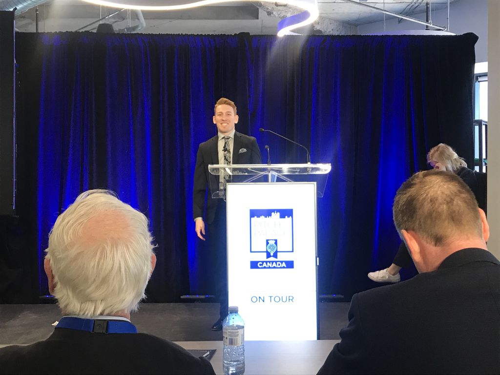voltaeffect's tweet image. Up next at @PitchAtPalace Canada 1.0, is a #VoltaAcademy company, @Oneposte; with Oneposte, users get paid to post their music, videos and photos. 

#PitchAtPalace #CdnEntrepreneurs #CdnInnovation #ItsYourTime