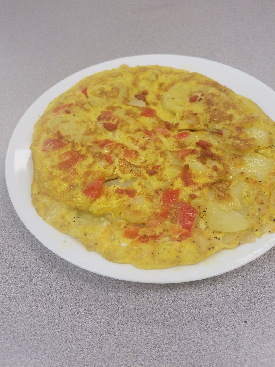 Rachel_Shuck's tweet photo. ¡Tortilla Española! https://t.co/LVrT7BQJX2