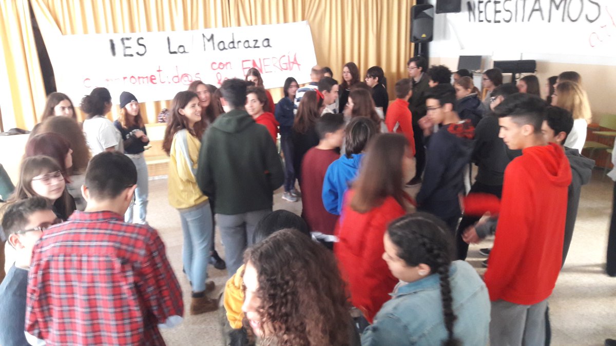 EcoMiraya's tweet photo. NUESTRA VISITA AL IES LA MADRAZA HA SIDO UN PLACER. APRNDIZAJE E INTERCAMBIO. GRACIAS @EcoescuelasAND @EcoMiraya @comunicacreando @MirayaPaz @Mirayacreativa https://t.co/5Nsyh46Gas