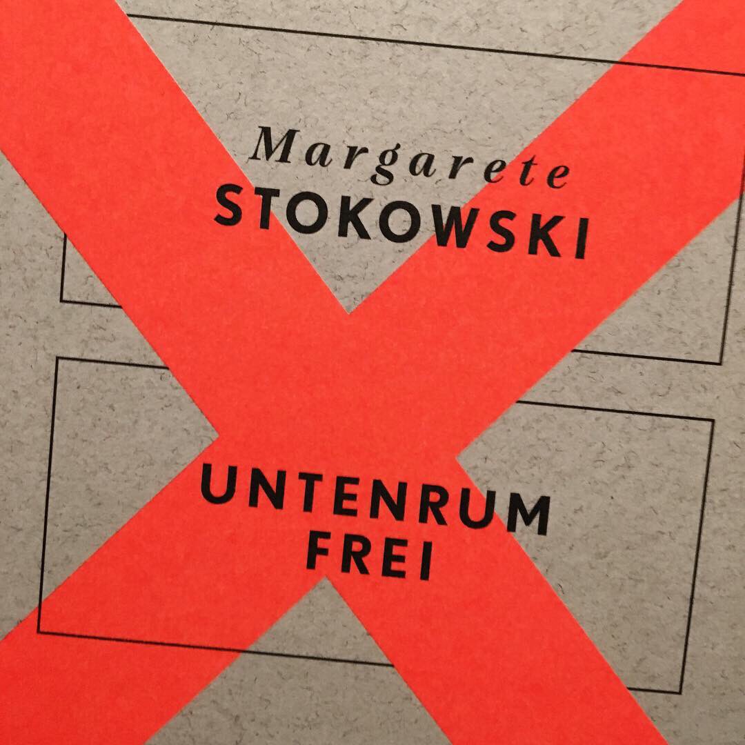 Margarete Stokowski على تويتر Freund Innen Der Bucher Mit Denen Man Ein Bier Offnen Kann Rowohlt Hat Nochmal Hardcover Von Untenrum Frei Nachdrucken Lassen Nur Dass Ihr Wisst Taschenbuch Gibts Eh Https T Co Psjvwqo0rj