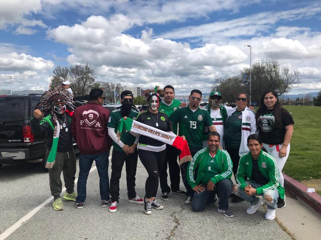 PVASeattle's tweet photo. Ya llegamos a Levi Stadium! @VillasArmy #LaPorraDeMexico™️#PanchoVillasArmy™️ #PVAFamily #PVA #PVASeattle https://t.co/LDS6s7PRDR