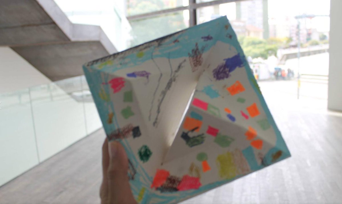 FundacionPROA's tweet photo. #ProgramaEscuelas #VisitasConTaller
Comenzamos con las visitas con taller en el marco de la exhibición "Diseño en acción. Intersecciones contemporáneas". A partir de la interacción con la obra de Heidi Jalkh "Cobogó digital" https://t.co/sx22W5q0Y4