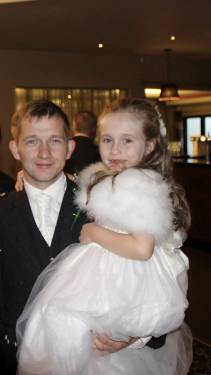 wee_Ian's tweet photo. Miss u so much baby 💖Ami-Leigh murphy 💖 https://t.co/UzqvGECjQM