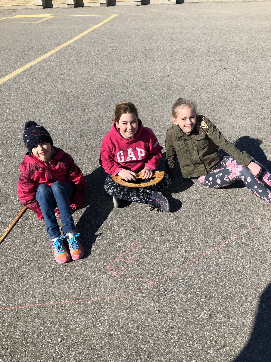 MrChaput's tweet image. Grade 5 got outside to enjoy the sunshine. It was so bright, I had to get the right ANGLE to get a good picture. #outdoormath #measuringangles @stephenps @yourschools