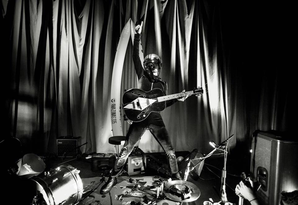 TheBrookSoton's tweet photo. So, we've told you about the uniqueness of this act who'll be rocking the stage on April 7th, but words can't describe how incredible this man is LIVE!! So the only way to give a real taste of what you will not want to miss is Bob Log III in action!!!
https://t.co/5we9jw5wEy https://t.co/vAADbd6C05