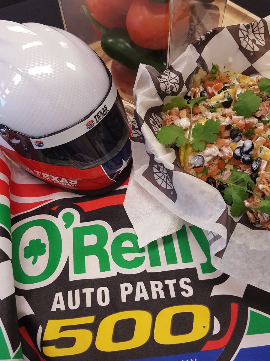cheflinc's tweet photo. Here's a sneak peak of our Hawg Heaven Carnitas Nacho available at the O'Reilly Auto Parts 500 weekend. @TXMotorSpeedway @SpeedwayClubTMS @LevyRestaurants #hawgheaven https://t.co/MC0nVcckQw