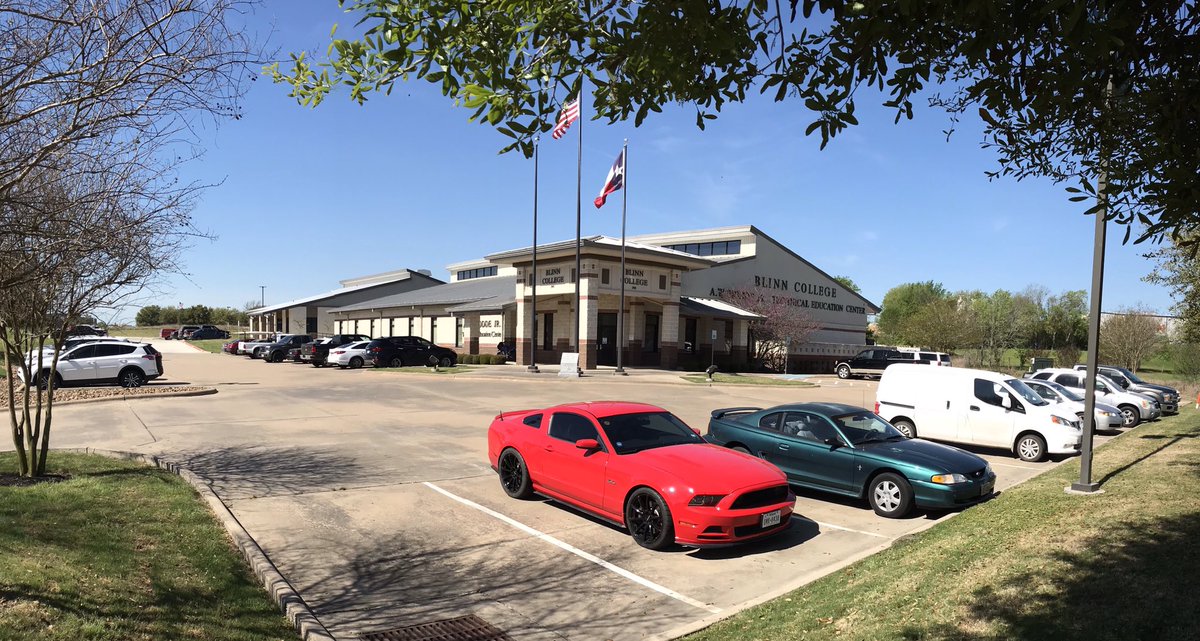 HoddeTEC's tweet photo. It’s a GREAT day to be in classes today at the Hodde Tech Center. Stop by and check out our Summer Course Schedule for upcoming classes. #workforceed #hoddetech https://t.co/Zvjm8CkpuO