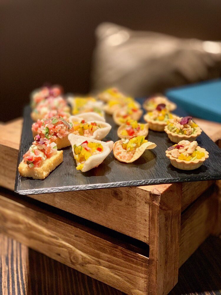 Stephen Mileham (@stephen_mileham) on Twitter photo Treating the regulars again tonight <a href="/ThistleHotels/">Thistle hotels</a> #welcometolondon #momentsofmagic great London hospitality at its best! Treating the regulars again tonight <a href="/ThistleHotels/">Thistle hotels</a> #welcometolondon #momentsofmagic great London hospitality at its best!