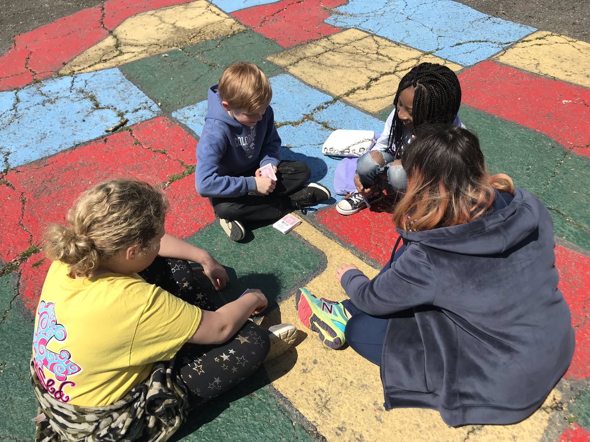 nortnik's tweet photo. Beautiful weather and wonderful friends! #pespower #powerup #ARGoDigital #joyfulleaders @techforyall @PinewoodTitans https://t.co/jj8je4KXjU