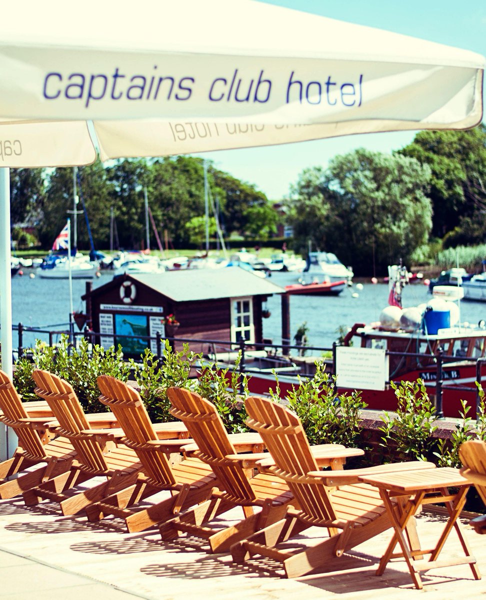 #Spring has officially sprung and we couldn't be more excited 🔅 
Deck chairs ready ✔️ 
Beautiful views of the River Stour ✔️
Cocktails in hand ✔️