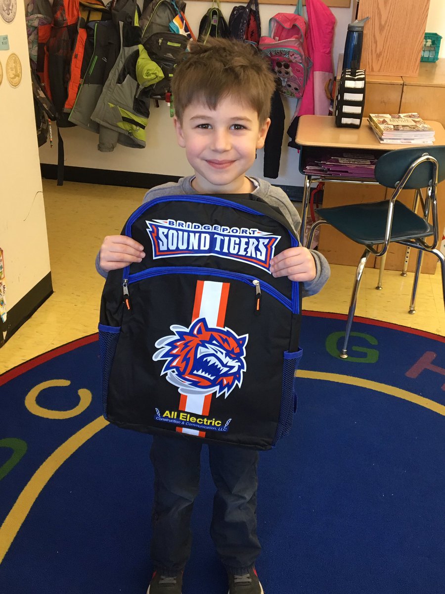 HartMagnetSTEAM's tweet photo. Storm from @TheSoundTigers was here today! Thank you for visiting! We cannot wait for our trip to the game! 📚 🏒 https://t.co/3WUfBfQ36W