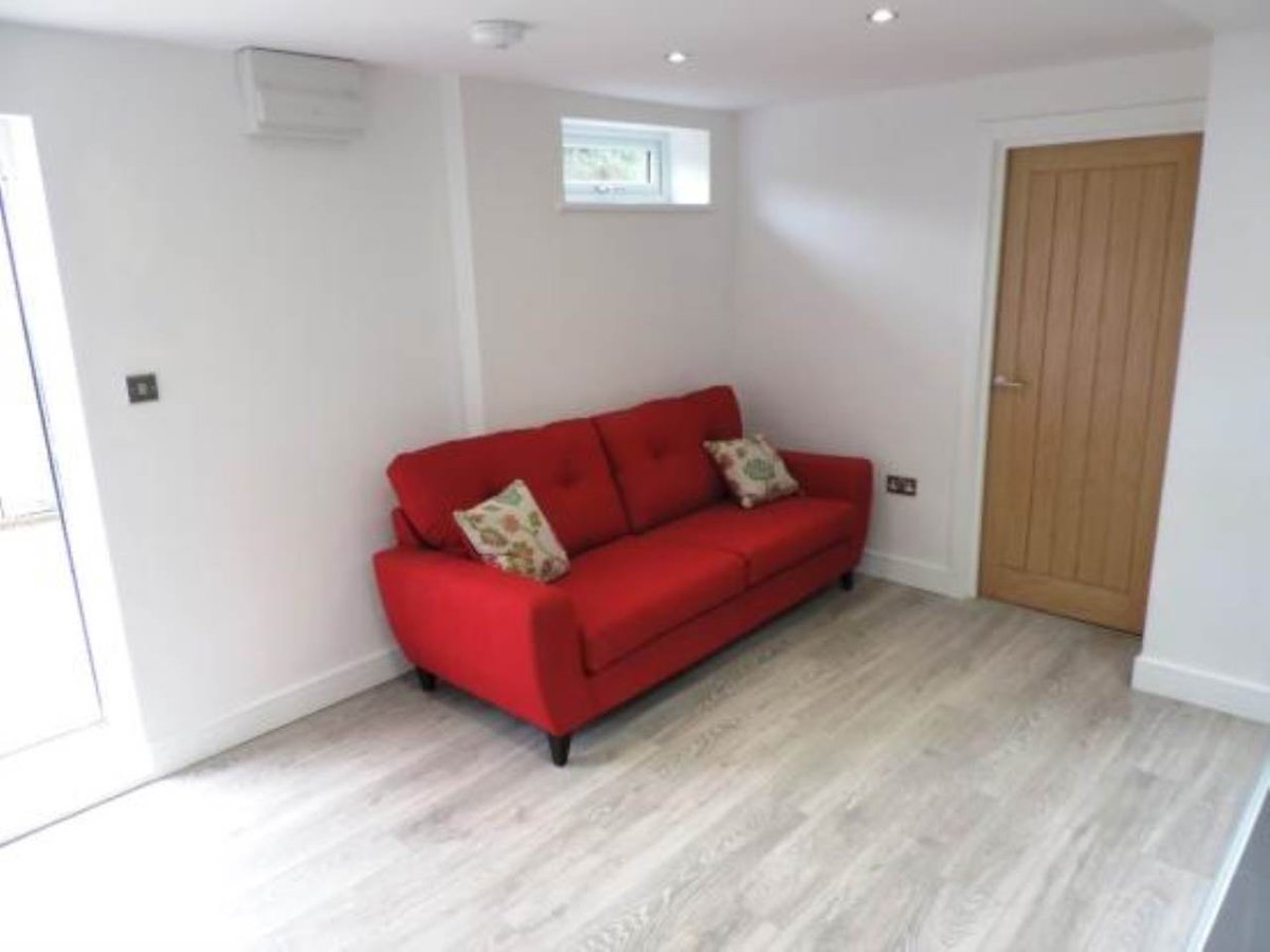 Cardiff Student Letting tweet media