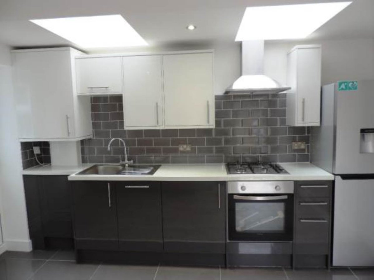 Cardiff Student Letting tweet media