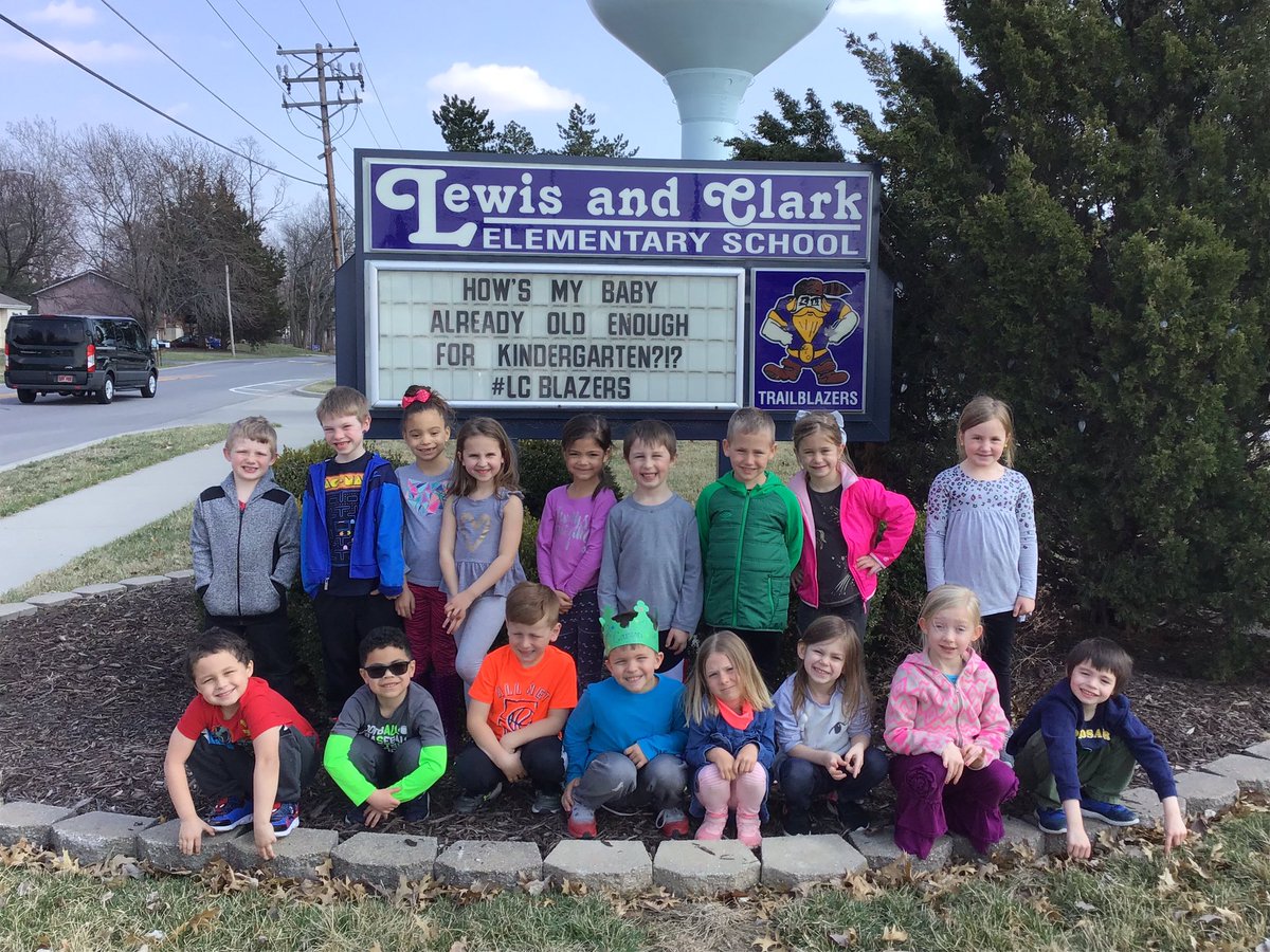SheeleyKidsCare's tweet photo. It’s hard to believe a year ago these amazing learners were just littles, excited and a little nervous for their Kindergarten adventure ahead!! Now they are wrapping up an awesome year and getting ready for First Grade!!! #GrowingUpQuickly #AwesomeKids #LCRocks #LPSLeads https://t.co/UXXmtfBA3E