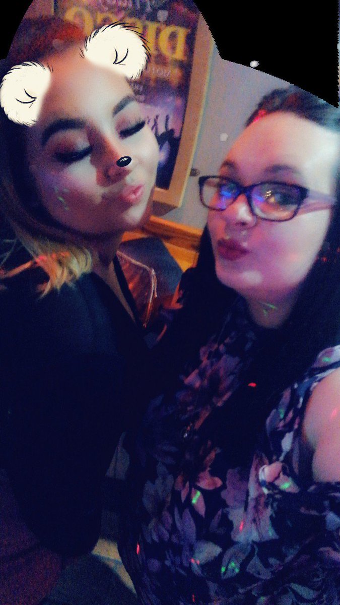 If in doubt, we'll pout 😘😘 #luckytohaveher #bestfriends #lovehertobits #friendsforlife #gotherback #OneInaMillion #beautiful #welovetoparty