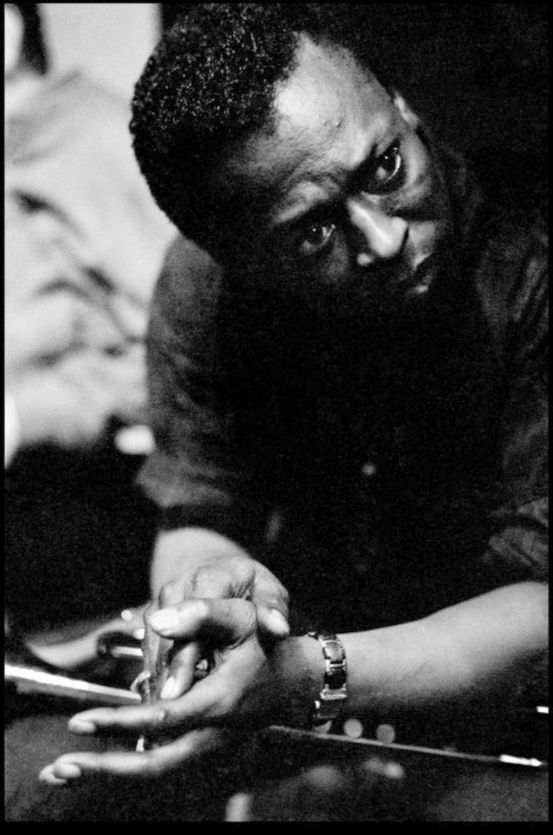 John_ichi_'s tweet photo. Miles Davis 1958 
(photo by Dennis Stock, from his book Jazz Street)
#jazz #jazzgiants #trumpet 
#MilesDeweyDavisDavisIII https://t.co/chS7KZ8LAj