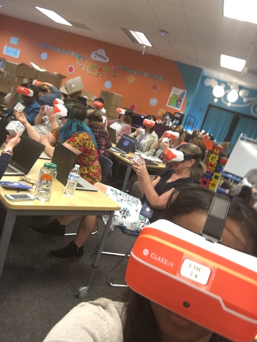 LearnwithLaster's tweet photo. Teachers are learning how to #buildbackground for @SIOPModel lessons using @ClassVR ! https://t.co/R7WlqbiDpo