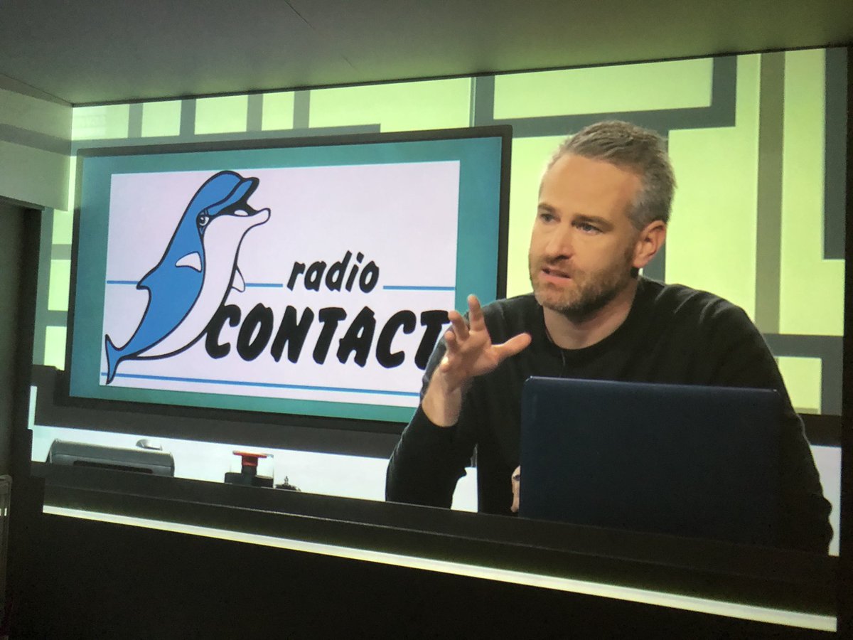 Nostalgisch onze dolfijn van weleer op #diw op #canvas ... al ging het gewoon over dolfijnen en niet over dat legendarische station😀