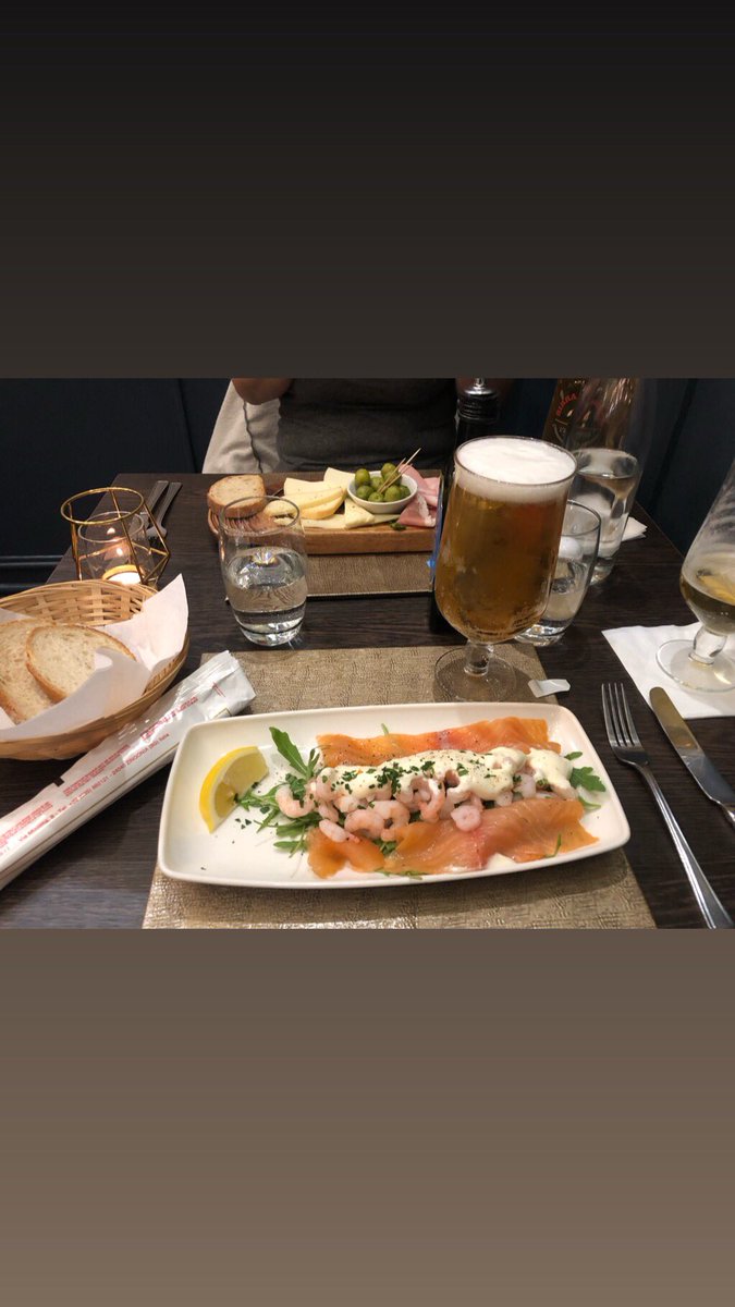 Fantastic food at <a href="/PeppesMalvern/">Becky</a> and even better company with <a href="/_ReeStar/">Claire Rogerson</a> to finish off an amazing day