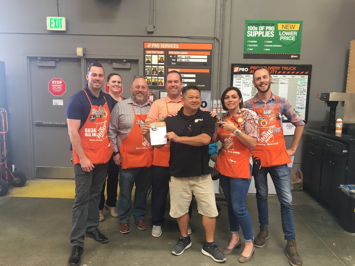 Priscillahd44's tweet photo. We’re celebrating Joe Tang as Operations Associate of the month!!!
#6634excellence ⁦@DanNerat⁩ ⁦@JabarrBean⁩ ⁦@briankorhummel⁩ ⁦@Haydnchilcott⁩ https://t.co/DNIeBHSvRG