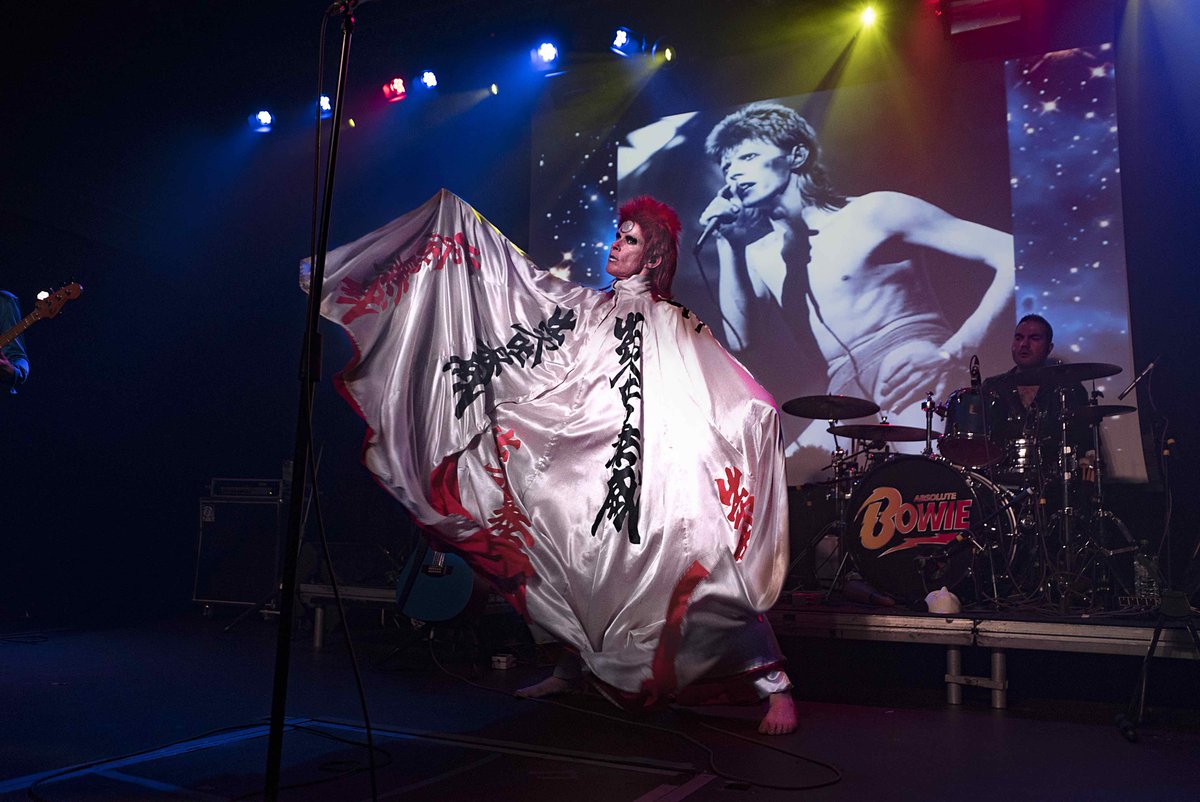 #Warrington this April
#AbsoluteBowie bring their "Lovingly crafted Bowie show" (NME) to <a href="/PyramidParrHall/">Pyramid & Parr Hall</a> on Saturday 20th April 
Buy now-&gt;&gt; bit.ly/AbBowieWarring…
#Cheshire #Warringtonhour
Pic: <a href="/robgolton/">R&J Photography</a>