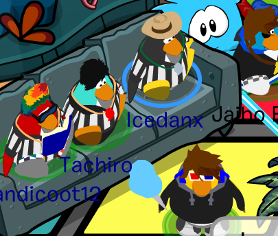 icedanx's tweet photo. Con los compas, luego de evaluar 20 iglús  😅 https://t.co/y09cOan5AO