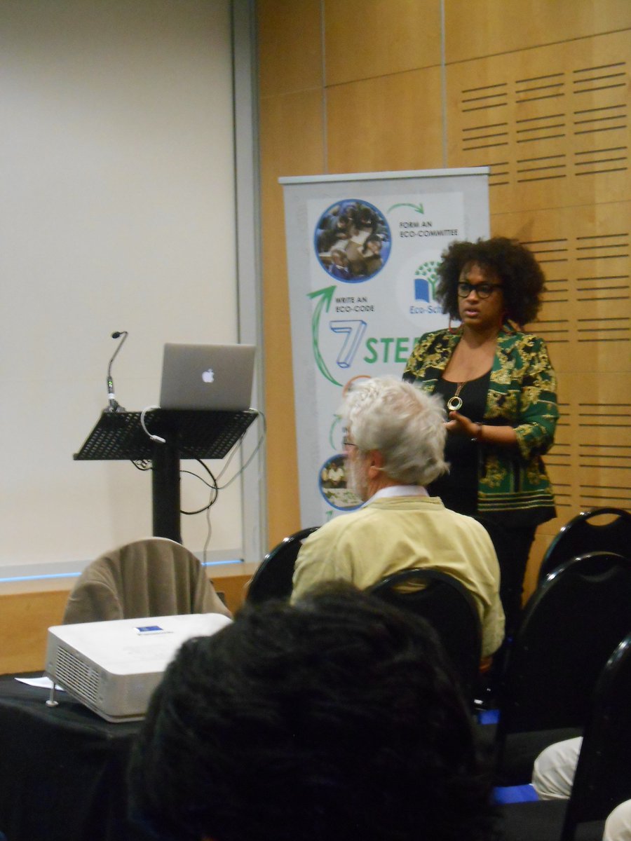 LetsFirefly's tweet photo. In Cape Town presenting at the inaugural Future Focus In Education Conference this week. A great honor - thank you, @WesternCapeGov! #futurefocus #wcedconference #glowandgrow @cheysays @CTICC_Official https://t.co/KaPriLUJF6