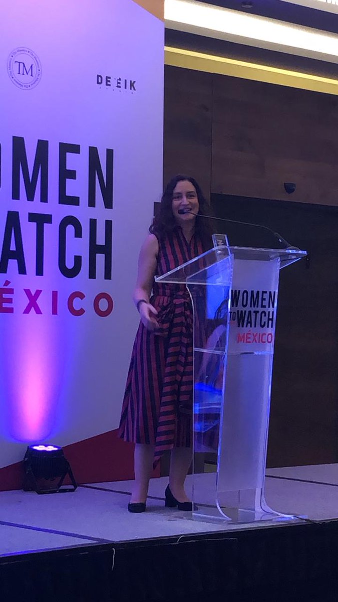 MktrsByAdlatina's tweet photo. #WTWMx 🇲🇽| Aplausos para la homenajeada Cristina Lorenzo Muradás, VP de mercadotecnia de @Mattel para #Latinoamérica https://t.co/FU77i7s3S9