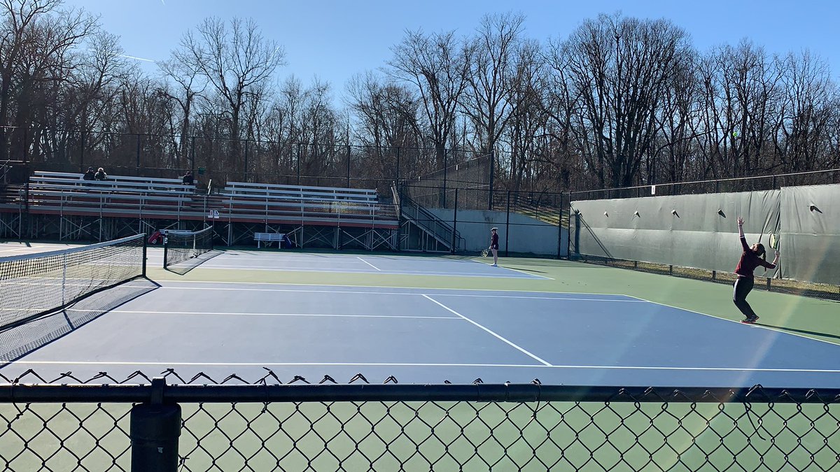 brebeuftennis's tweet photo. Great day for some Maroon Team tennis! Repping the prep well for singles is Lucy Koeberlein (‘20), Caitlin Broderick (‘19) and Caroline Hederick (‘21) all leading in their matches against Lebanon! #getupprep #maroontennis https://t.co/i3UxBZJQPm
