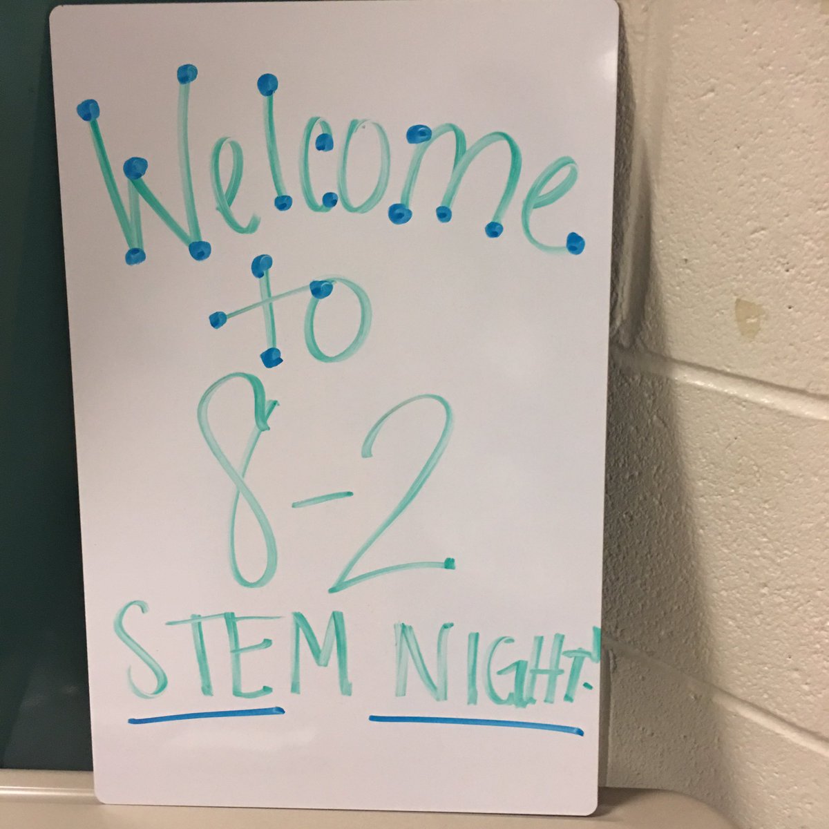 mlopez8science's tweet photo. STEM night happening @eastcarymiddle https://t.co/OKYgycWC9R