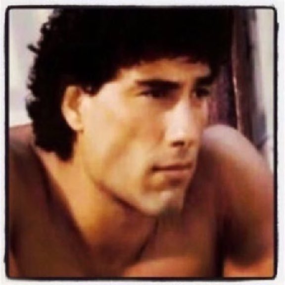 TeamYanezUSA's tweet photo. Don’t miss #EduardoYañez @LaloYanezLue as  #FrankieCondo in  #WildThings Thursday March 27, 7:10pme/4:10pmp on #HDNet #USA https://t.co/s6j0KlrFd0