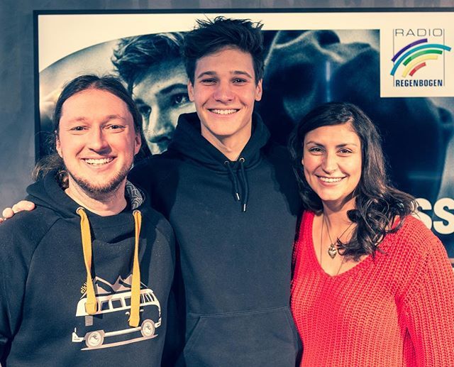 "Irgendwie anders" heißt das neue Album von @wincent_weiss - im Interview mit @cristinakleeradioregenbogen und @ottiradioregenbogen spricht der Radio Regenbogen Award-Preisträger "Pop National 2017" aber nicht nur über die neue Platte. Der sympathische B… ift.tt/2Ouu8Tc
