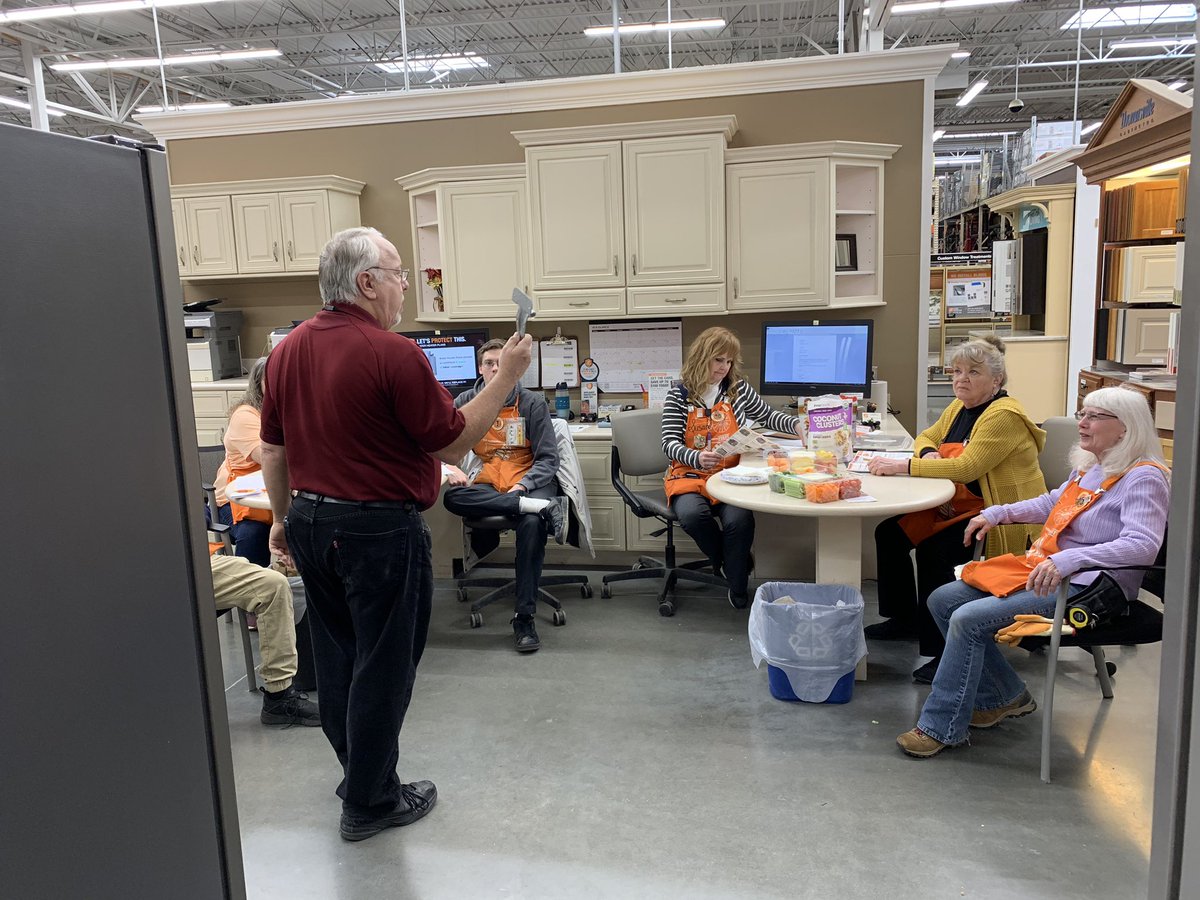 4735Specialty's tweet photo. Specialty Tuesday with Dave Allen getting ready for those Tuff Shed sales #springhassprung https://t.co/PIH8YDMHg2