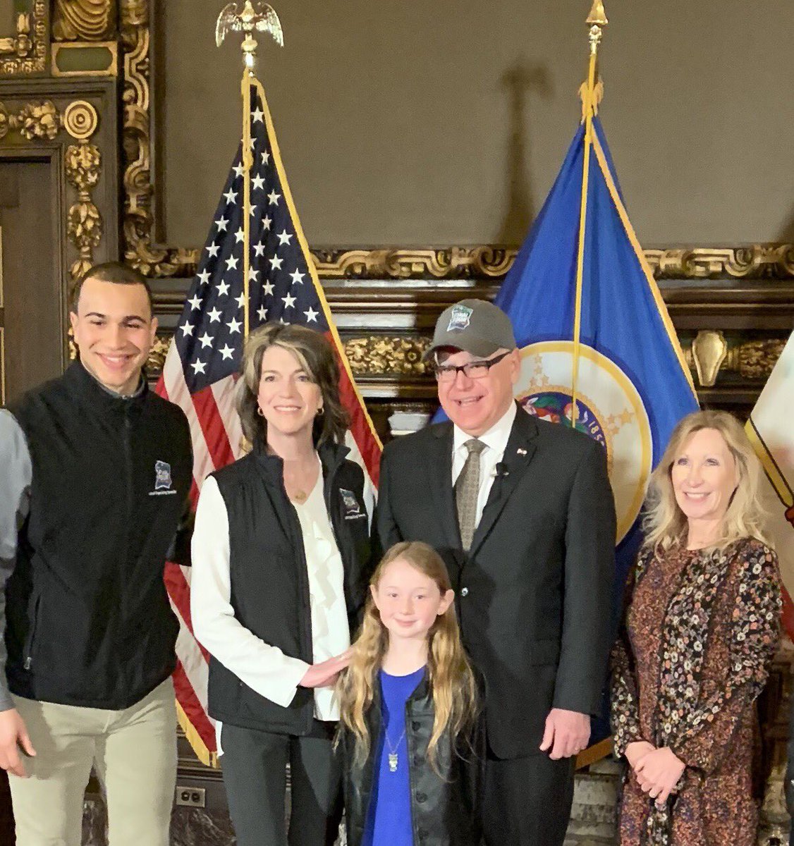 BLHSReads2tF4's tweet photo. Thank you @GovTimWalz for signing our trading cards @FinalFour @myon @KateMortMSP @ReadAnnaRead @scottmader1 for allowing a small school teacher and students &amp;(Sophia) to reach their goals! #Wereadtothefinalfour #BLHSreadtothefinalfour #Readtothefinalfour #stillreading https://t.co/92jlQAwWEi