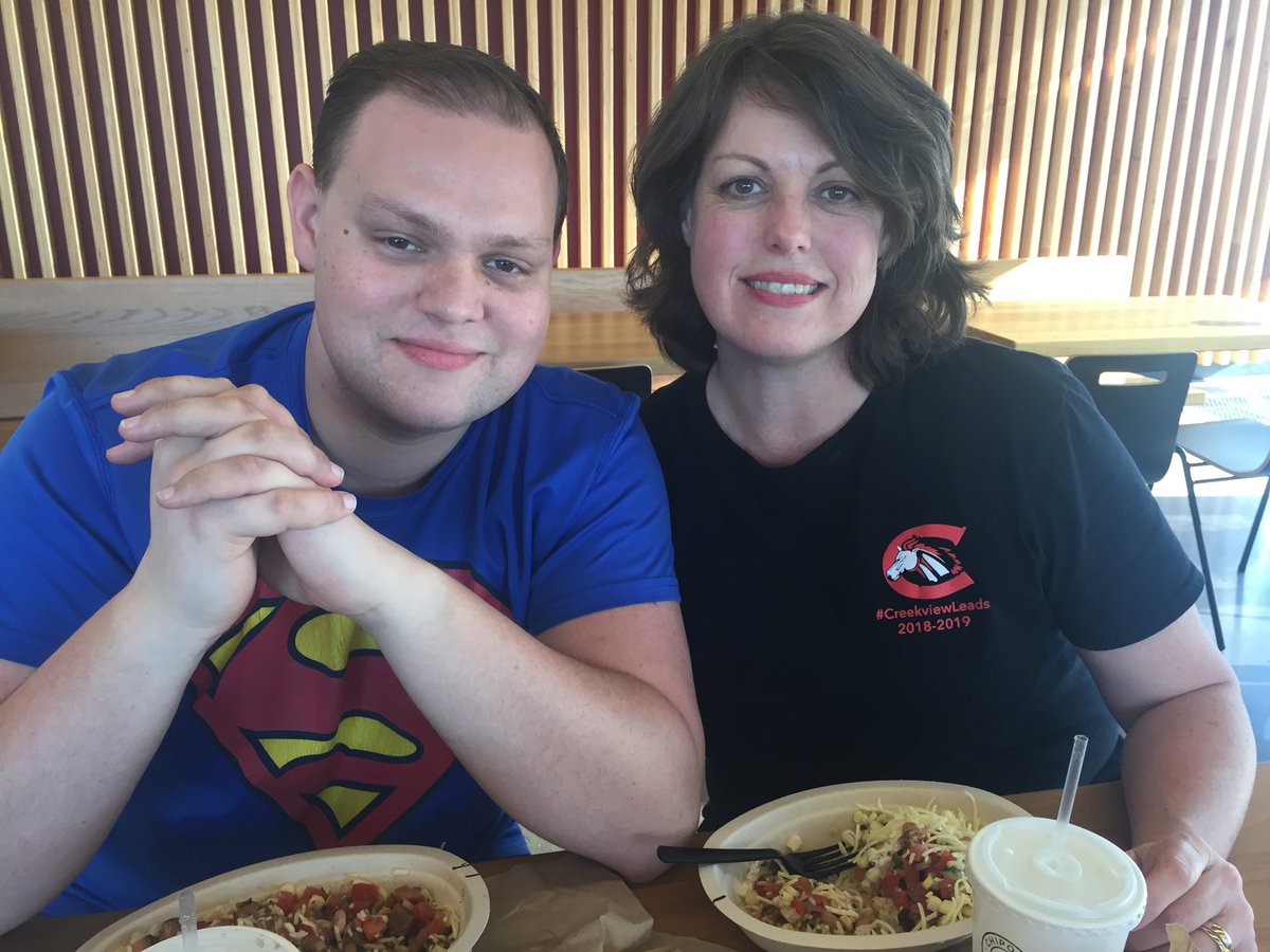 RandySchackmann's tweet photo. Supporting the Creekview HS Law Academy’s Chipotle fundraiser. #cfbmatterstome #creekviewleads #cfbisd https://t.co/fo4OHHDTzv